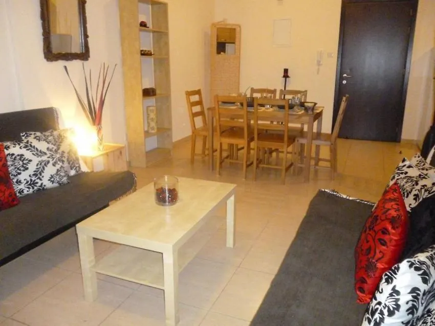 103 Elegant 2 Bed Apartment With Free Wifi, Ac, Pool & Gym! Lárnaca 0*,