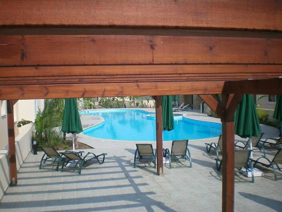103 Elegant 2 Bed Apartment With Free Wifi, Ac, Pool & Gym! Lárnaca