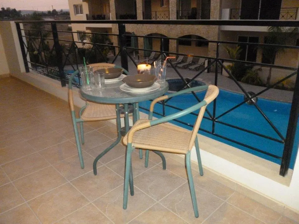 103 Elegant 2 Bed Apartment With Free Wifi, Ac, Pool & Gym! Lárnaca