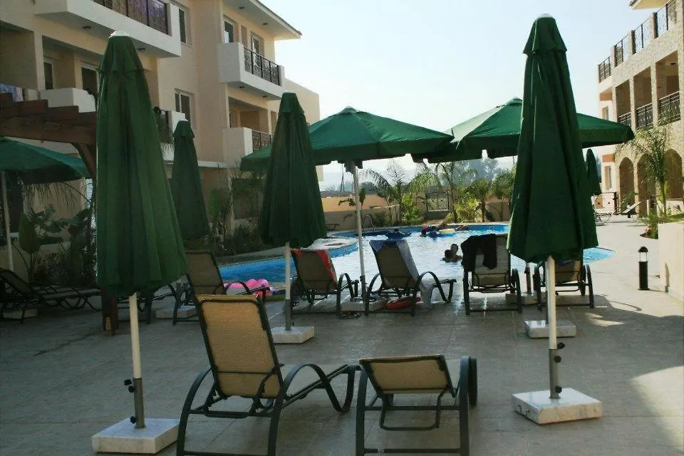103 Elegant 2 Bed Apartment With Free Wifi, Ac, Pool & Gym! Lárnaca Chipre