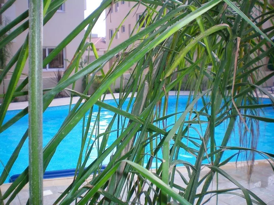 103 Elegant 2 Bed Apartment With Free Wifi, Ac, Pool & Gym! Lárnaca 0*,